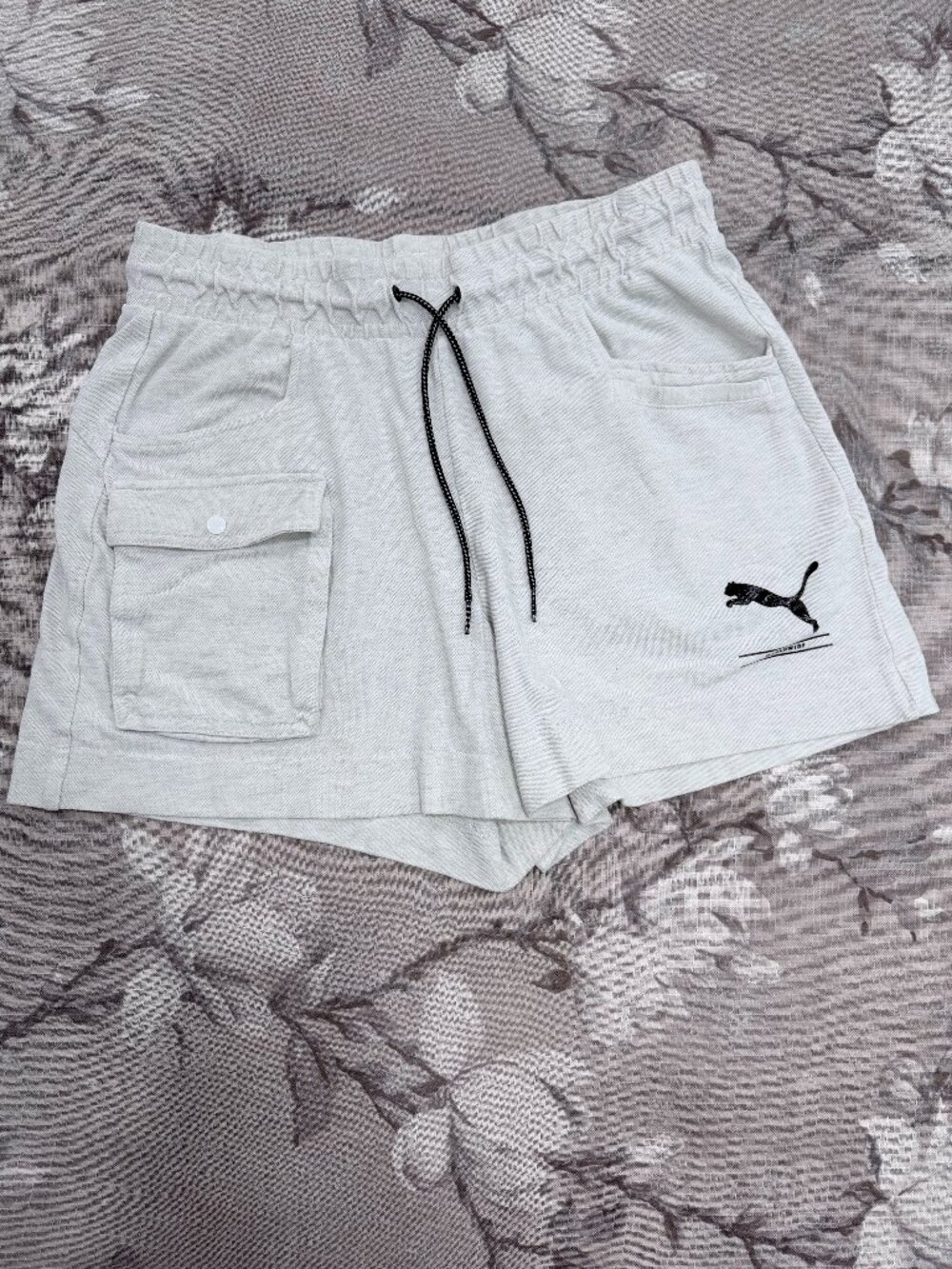 Puma Oatmeal Grey Cargo Sweat Shorts Size Small Drawstring Lounge Athleisure